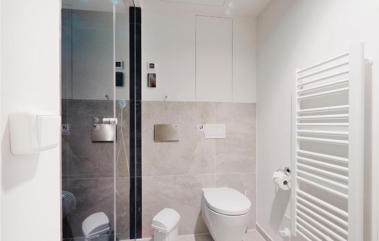 Stunning Apartment In Luebeck Travemuende With Wifi Exterior foto